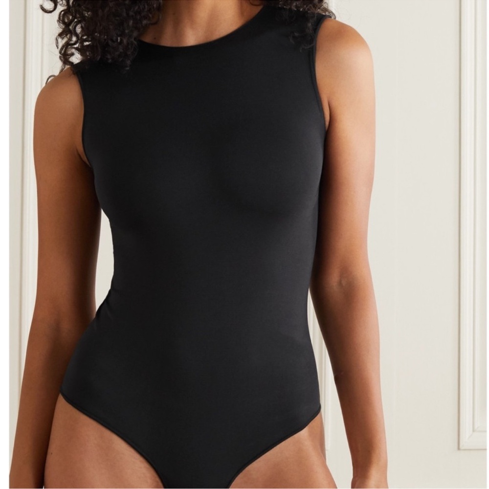 SKIMS Essential Crew Neck Bodysuit Onyx nwot